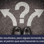 Persona reflexionando sobre sus decisiones para lograr crecimiento personal y profesional con CHISPA DETONANTE.