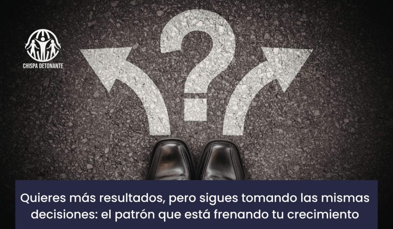 Persona reflexionando sobre sus decisiones para lograr crecimiento personal y profesional con CHISPA DETONANTE.