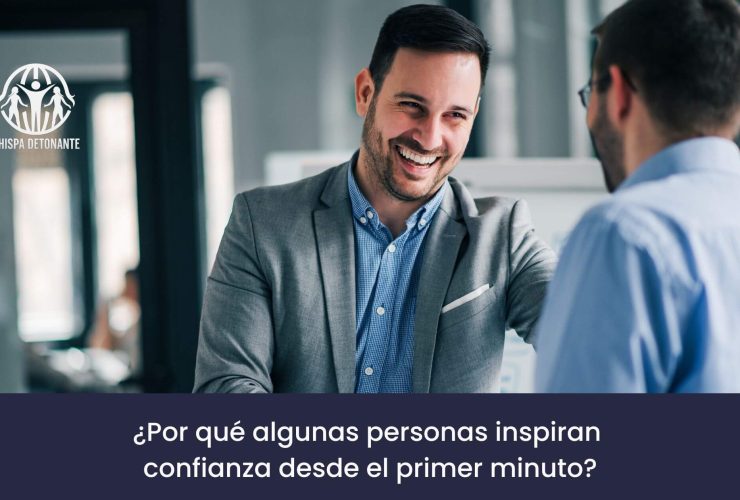 Profesional comunicando con confianza y liderazgo frente a una audiencia durante una presentación.